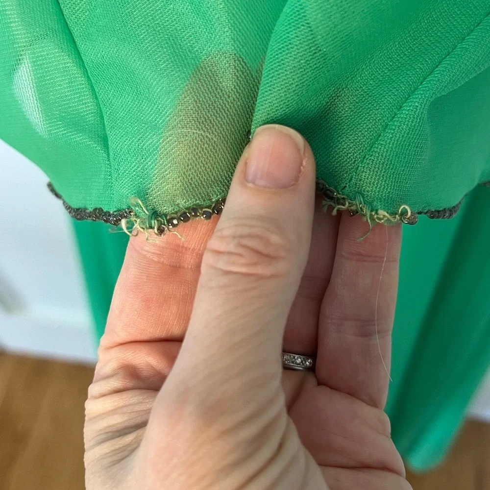 Elegant Green Long Sleeve Dress - Picture 5 of 12